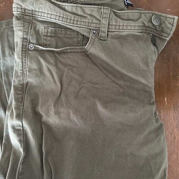 Capri pants - Picture 2 of 3